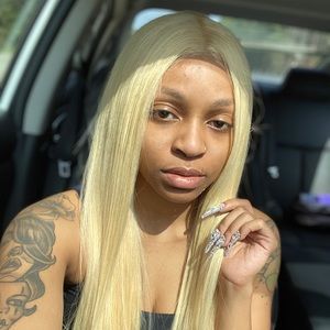 Meet your Posher, Mikala